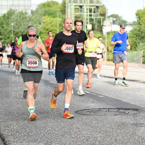 06.09.2026 - CURREX Alsterlauf Dr. Thomas Lammeyer http://msf.ph/oto/10132521 06.09.2026 09:56:42 Laufen 3506, 507, 4424, 5472 meine-sportfotos.de