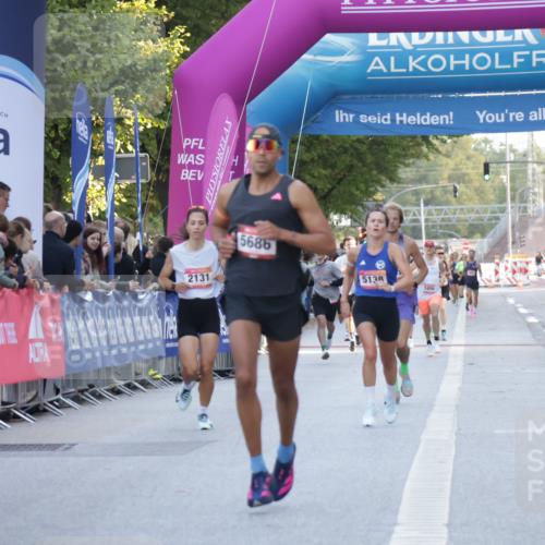 06.09.2026 - CURREX Alsterlauf Yannick Fuchs http://msf.ph/oto/10132527 06.09.2026 09:40:29 Ziel 3990, 4636, 5686, 5852 meine-sportfotos.de