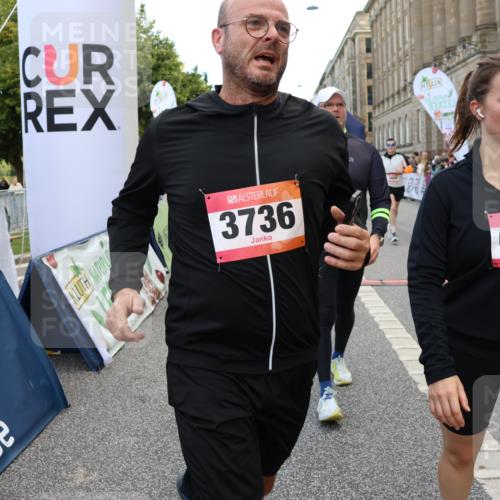 06.09.2026 - CURREX Alsterlauf Strokosch-Dieckow http://msf.ph/oto/10132564 06.09.2026 10:06:24 Ziel 2266, 2625, 2863, 3130, 3247, 3736, 3772, 3942, 3947, 4027, 4075, 4508, 4650, 4873, 5003, 5181, 5364, 5600, 6093, 6308, 6328, 6350, 8183 meine-sportfotos.de