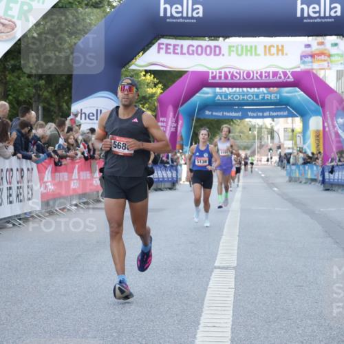 06.09.2026 - CURREX Alsterlauf Yannick Fuchs http://msf.ph/oto/10132580 06.09.2026 09:40:32 Ziel 5138, 5686, 5852 meine-sportfotos.de