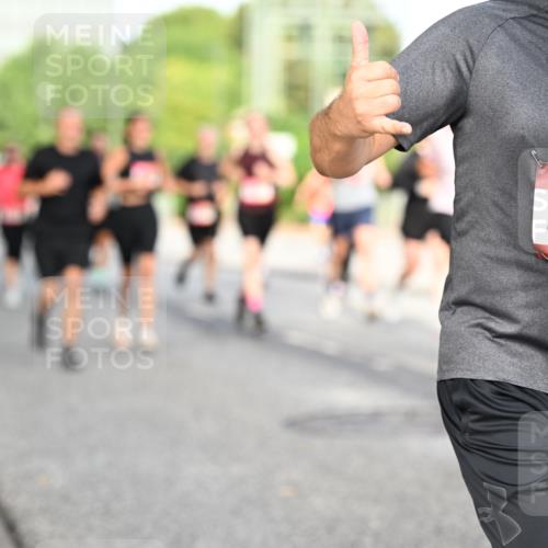 06.09.2026 - CURREX Alsterlauf Dr. Thomas Lammeyer http://msf.ph/oto/10132607 06.09.2026 09:56:51 Laufen 2856 meine-sportfotos.de
