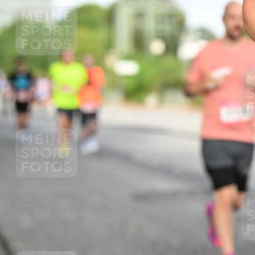 06.09.2026 - CURREX Alsterlauf Dr. Thomas Lammeyer http://msf.ph/oto/10132677 06.09.2026 09:56:58 Laufen  meine-sportfotos.de