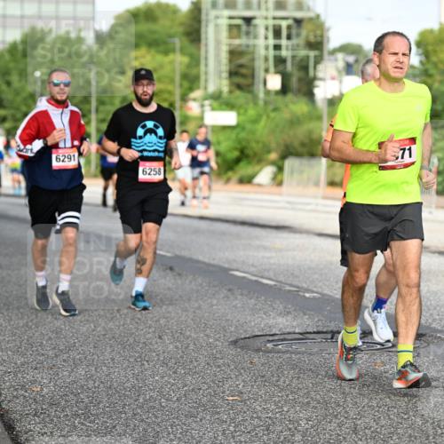 06.09.2026 - CURREX Alsterlauf Dr. Thomas Lammeyer http://msf.ph/oto/10132705 06.09.2026 09:57:00 Laufen 6291, 6258, 71 meine-sportfotos.de