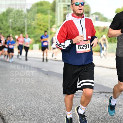06.09.2026 - CURREX Alsterlauf Dr. Thomas Lammeyer http://msf.ph/oto/10132727 06.09.2026 09:57:02 Laufen 6291, 6258 meine-sportfotos.de