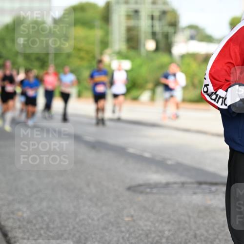 06.09.2026 - CURREX Alsterlauf Dr. Thomas Lammeyer http://msf.ph/oto/10132734 06.09.2026 09:57:03 Laufen 6291 meine-sportfotos.de