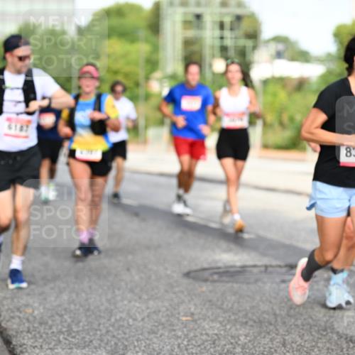 06.09.2026 - CURREX Alsterlauf Dr. Thomas Lammeyer http://msf.ph/oto/10132803 06.09.2026 09:57:10 Laufen 8318 meine-sportfotos.de