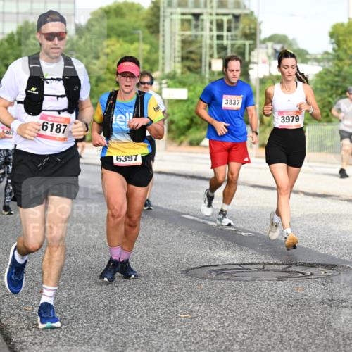 06.09.2026 - CURREX Alsterlauf Dr. Thomas Lammeyer http://msf.ph/oto/10132810 06.09.2026 09:57:10 Laufen 6187, 6397, 3837, 3979 meine-sportfotos.de