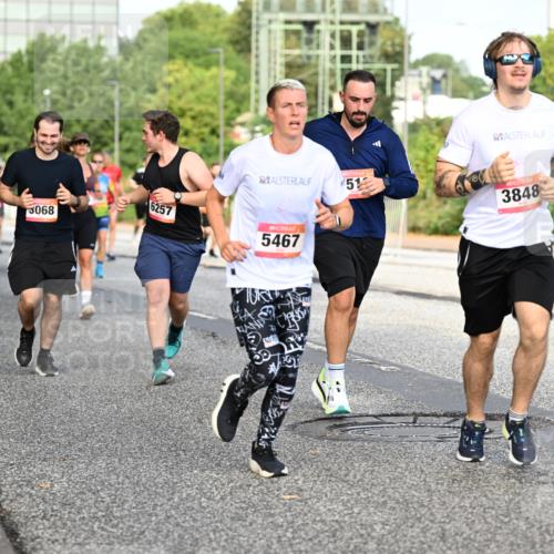 06.09.2026 - CURREX Alsterlauf Dr. Thomas Lammeyer http://msf.ph/oto/10132837 06.09.2026 09:57:13 Laufen 6257, 3068, 51, 3848, 5467 meine-sportfotos.de