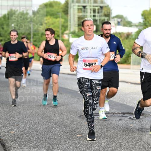 06.09.2026 - CURREX Alsterlauf Dr. Thomas Lammeyer http://msf.ph/oto/10132840 06.09.2026 09:57:13 Laufen 306, 6257, 5467, 9, 848 meine-sportfotos.de