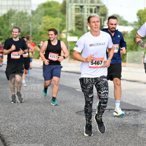 06.09.2026 - CURREX Alsterlauf Dr. Thomas Lammeyer http://msf.ph/oto/10132843 06.09.2026 09:57:14 Laufen 3068, 6257, 5467, 19, 3848 meine-sportfotos.de