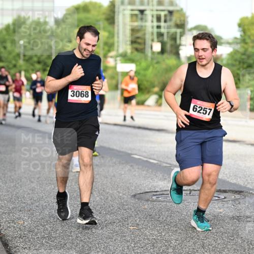 06.09.2026 - CURREX Alsterlauf Dr. Thomas Lammeyer http://msf.ph/oto/10132857 06.09.2026 09:57:15 Laufen 3068, 6257 meine-sportfotos.de