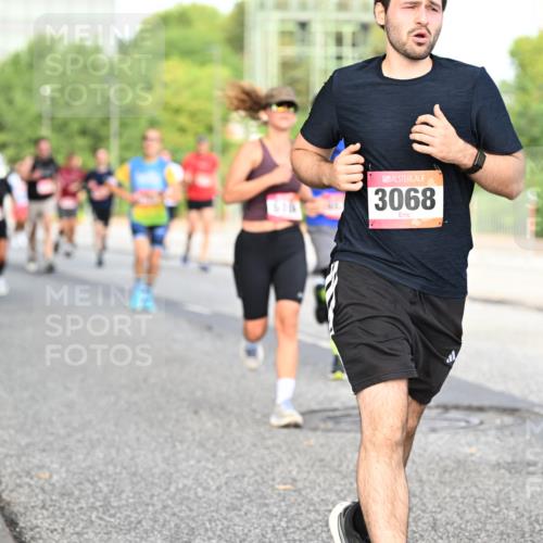 06.09.2026 - CURREX Alsterlauf Dr. Thomas Lammeyer http://msf.ph/oto/10132867 06.09.2026 09:57:16 Laufen 3068 meine-sportfotos.de