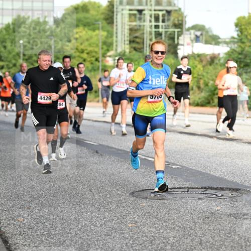 06.09.2026 - CURREX Alsterlauf Dr. Thomas Lammeyer http://msf.ph/oto/10132893 06.09.2026 09:57:19 Laufen 4129, 4429, 84, 5785 meine-sportfotos.de