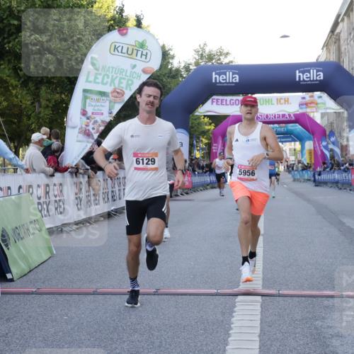 06.09.2026 - CURREX Alsterlauf Yannick Fuchs http://msf.ph/oto/10132896 06.09.2026 09:40:44 Ziel 2131, 4807, 5138, 5956, 6129, 6196, 8191 meine-sportfotos.de