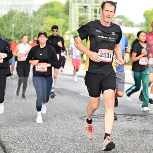 06.09.2026 - CURREX Alsterlauf Dr. Thomas Lammeyer http://msf.ph/oto/10132950 06.09.2026 09:57:24 Laufen 4120, 23, 2015, 2531, 22, 6480, 2895, 5930 meine-sportfotos.de