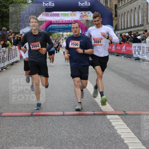 06.09.2026 - CURREX Alsterlauf Strokosch-Dieckow http://msf.ph/oto/10133003 06.09.2026 10:06:50 Ziel 2270, 2428, 2745, 2934, 3142, 3143, 3500, 3501, 3502, 3537, 3675, 3855, 4347, 5143, 5167, 5471, 6275, 6285, 8017 meine-sportfotos.de