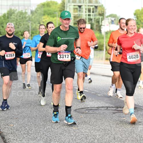 06.09.2026 - CURREX Alsterlauf Dr. Thomas Lammeyer http://msf.ph/oto/10133008 06.09.2026 09:57:30 Laufen 5317, 6353, 3726, 37, 3312, 34, 4628, 5832 meine-sportfotos.de