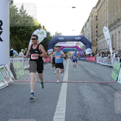 06.09.2026 - CURREX Alsterlauf Yannick Fuchs http://msf.ph/oto/10133020 06.09.2026 09:40:49 Ziel 3786, 4807, 5343, 5768, 5954, 5956, 6129, 6196, 6295 meine-sportfotos.de