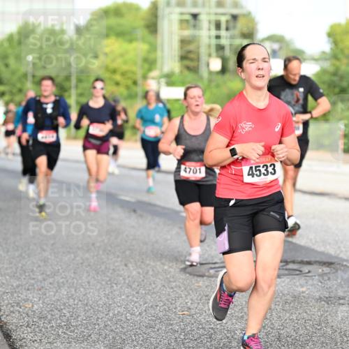 06.09.2026 - CURREX Alsterlauf Dr. Thomas Lammeyer http://msf.ph/oto/10133075 06.09.2026 09:57:37 Laufen 4701, 4533, 57 meine-sportfotos.de
