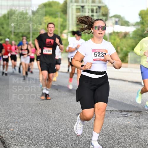 06.09.2026 - CURREX Alsterlauf Dr. Thomas Lammeyer http://msf.ph/oto/10133201 06.09.2026 09:57:49 Laufen 5237, 2485 meine-sportfotos.de