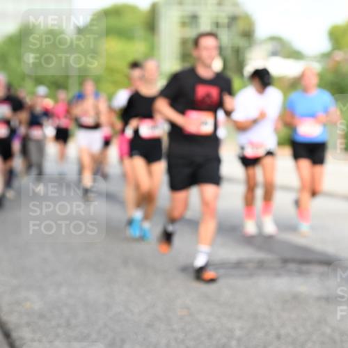 06.09.2026 - CURREX Alsterlauf Dr. Thomas Lammeyer http://msf.ph/oto/10133216 06.09.2026 09:57:51 Laufen  meine-sportfotos.de
