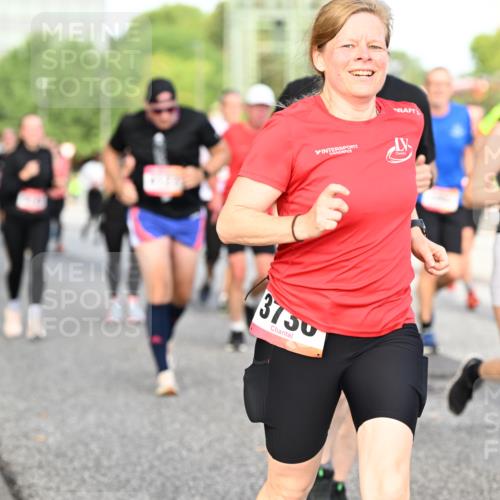 06.09.2026 - CURREX Alsterlauf Dr. Thomas Lammeyer http://msf.ph/oto/10133257 06.09.2026 09:57:55 Laufen 3750 meine-sportfotos.de