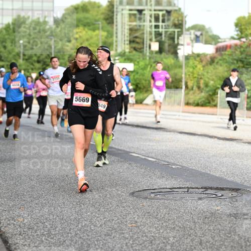 06.09.2026 - CURREX Alsterlauf Dr. Thomas Lammeyer http://msf.ph/oto/10133290 06.09.2026 09:57:58 Laufen 328, 4608, 2733, 5669, 049 meine-sportfotos.de