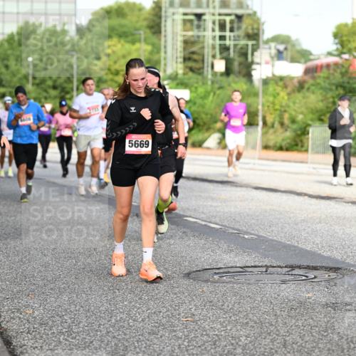 06.09.2026 - CURREX Alsterlauf Dr. Thomas Lammeyer http://msf.ph/oto/10133295 06.09.2026 09:57:59 Laufen 601, 280, 4600, 5669 meine-sportfotos.de