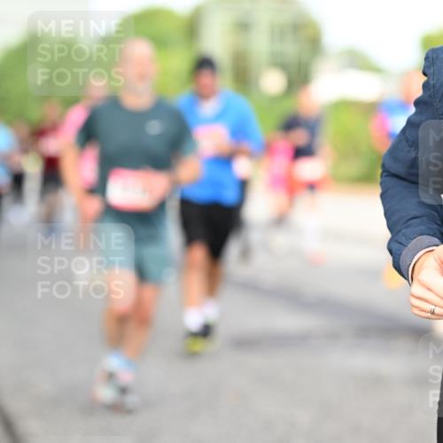 06.09.2026 - CURREX Alsterlauf Dr. Thomas Lammeyer http://msf.ph/oto/10133339 06.09.2026 09:58:03 Laufen 32 meine-sportfotos.de
