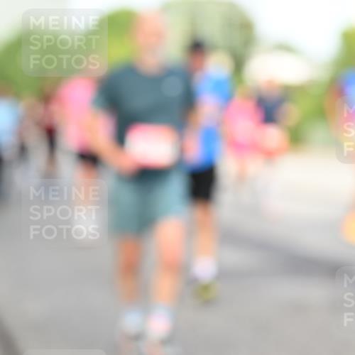 06.09.2026 - CURREX Alsterlauf Dr. Thomas Lammeyer http://msf.ph/oto/10133343 06.09.2026 09:58:03 Laufen  meine-sportfotos.de