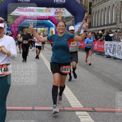 06.09.2026 - CURREX Alsterlauf Strokosch-Dieckow http://msf.ph/oto/10133361 06.09.2026 10:07:05 Ziel 2148, 2355, 2459, 2963, 3103, 3376, 3607, 3656, 4078, 5069, 5073, 5091, 5527, 5792, 5937, 5951, 8276, 8306 meine-sportfotos.de
