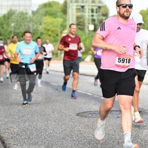 06.09.2026 - CURREX Alsterlauf Dr. Thomas Lammeyer http://msf.ph/oto/10133369 06.09.2026 09:58:06 Laufen 5918 meine-sportfotos.de