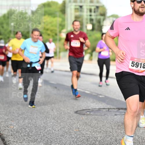06.09.2026 - CURREX Alsterlauf Dr. Thomas Lammeyer http://msf.ph/oto/10133372 06.09.2026 09:58:06 Laufen 5918, 523 meine-sportfotos.de