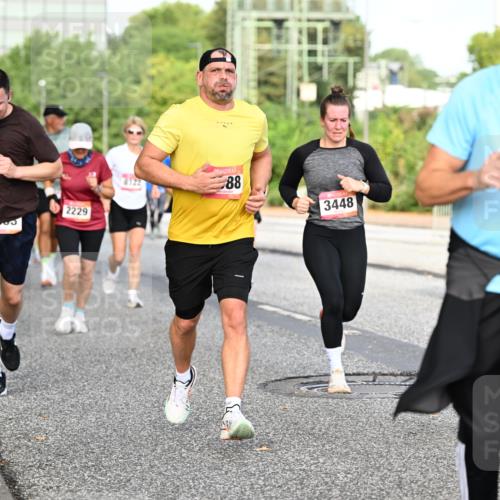 06.09.2026 - CURREX Alsterlauf Dr. Thomas Lammeyer http://msf.ph/oto/10133401 06.09.2026 09:58:09 Laufen 2229, 88, 3448, 40 meine-sportfotos.de