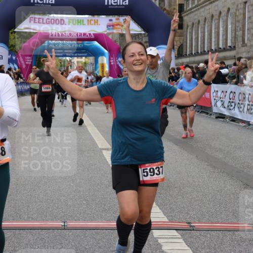 06.09.2026 - CURREX Alsterlauf Strokosch-Dieckow http://msf.ph/oto/10133432 06.09.2026 10:07:06 Ziel 2148, 2355, 2459, 2963, 3103, 3376, 3607, 3656, 4078, 5069, 5073, 5091, 5527, 5792, 5937, 5951, 6214, 8306 meine-sportfotos.de