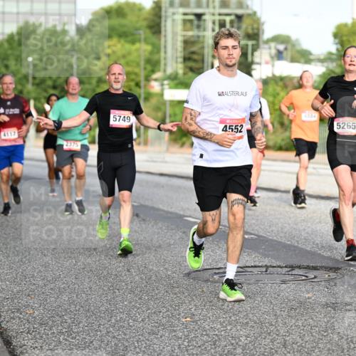 06.09.2026 - CURREX Alsterlauf Dr. Thomas Lammeyer http://msf.ph/oto/10133435 06.09.2026 09:58:18 Laufen 4117, 2375, 5749, 4552, 4854, 5265 meine-sportfotos.de