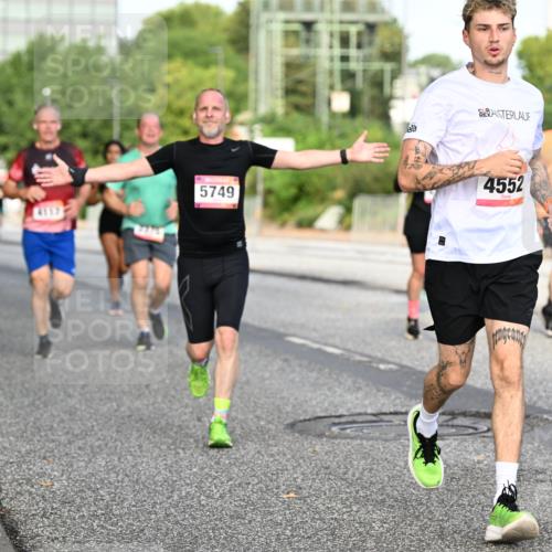 06.09.2026 - CURREX Alsterlauf Dr. Thomas Lammeyer http://msf.ph/oto/10133444 06.09.2026 09:58:18 Laufen 5749, 4552, 5265 meine-sportfotos.de