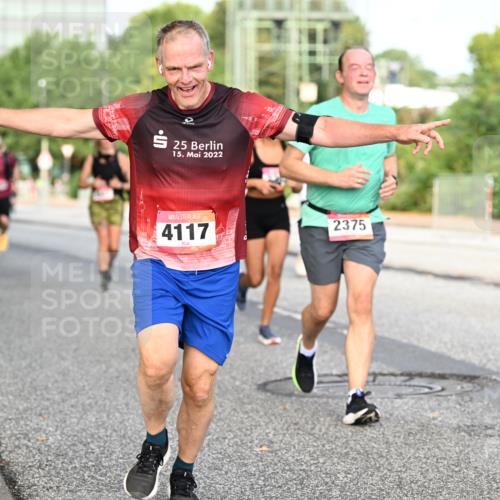 06.09.2026 - CURREX Alsterlauf Dr. Thomas Lammeyer http://msf.ph/oto/10133471 06.09.2026 09:58:21 Laufen 25, 15, 2022, 4117, 2375 meine-sportfotos.de