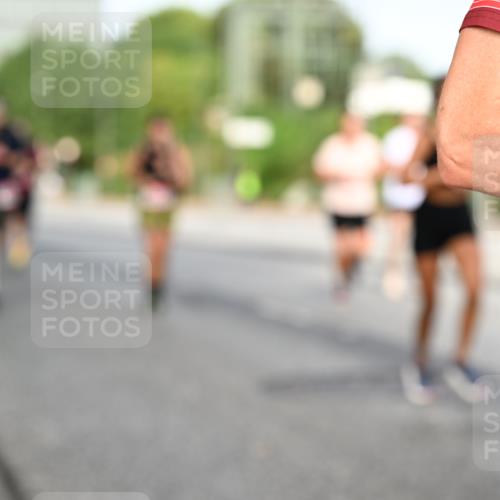06.09.2026 - CURREX Alsterlauf Dr. Thomas Lammeyer http://msf.ph/oto/10133484 06.09.2026 09:58:22 Laufen  meine-sportfotos.de