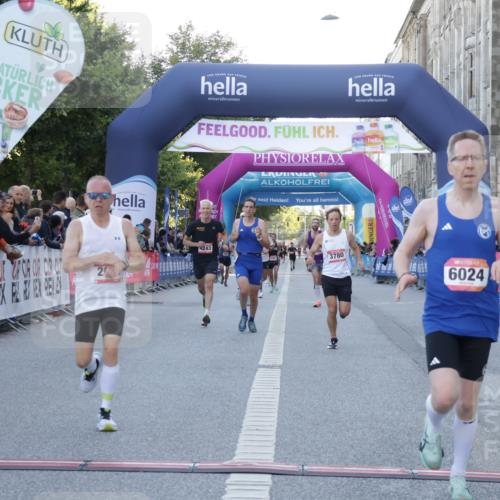 06.09.2026 - CURREX Alsterlauf Yannick Fuchs http://msf.ph/oto/10133502 06.09.2026 09:41:07 Ziel 2631, 3780, 4172, 4758, 5602, 5623, 6024, 8061 meine-sportfotos.de