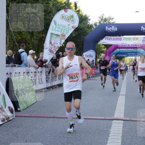 06.09.2026 - CURREX Alsterlauf Yannick Fuchs http://msf.ph/oto/10133515 06.09.2026 09:41:08 Ziel 2631, 3780, 4172, 4243, 4758, 5623, 6024, 8061 meine-sportfotos.de
