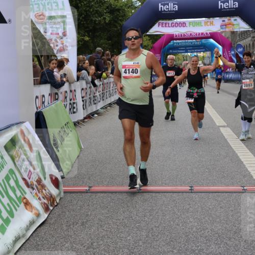 06.09.2026 - CURREX Alsterlauf Strokosch-Dieckow http://msf.ph/oto/10133546 06.09.2026 10:07:14 Ziel 2187, 2893, 2903, 3607, 4078, 4140, 5069, 5549, 5813, 5951, 6214, 8303, 8306 meine-sportfotos.de