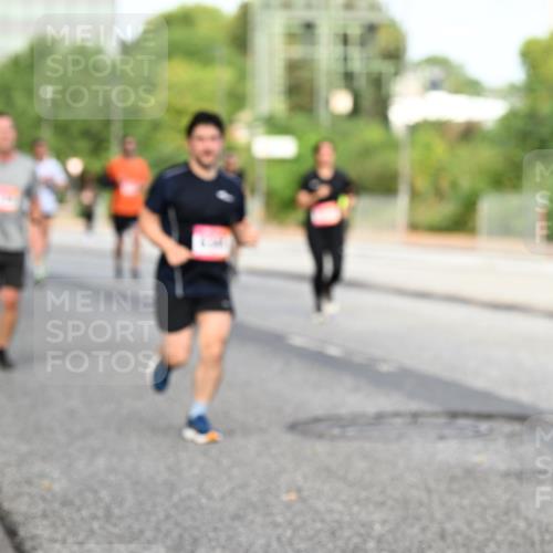 06.09.2026 - CURREX Alsterlauf Dr. Thomas Lammeyer http://msf.ph/oto/10133551 06.09.2026 09:58:28 Laufen  meine-sportfotos.de