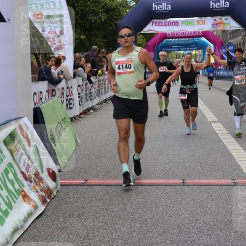 06.09.2026 - CURREX Alsterlauf Strokosch-Dieckow http://msf.ph/oto/10133553 06.09.2026 10:07:15 Ziel 2187, 2893, 2903, 3607, 4078, 4140, 5069, 5549, 5813, 5951, 6214, 8303, 8306 meine-sportfotos.de