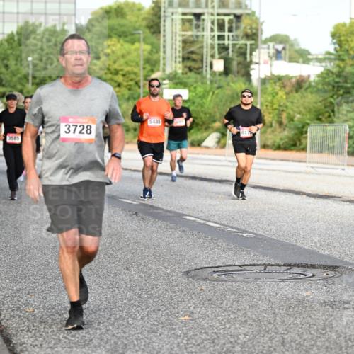 06.09.2026 - CURREX Alsterlauf Dr. Thomas Lammeyer http://msf.ph/oto/10133577 06.09.2026 09:58:31 Laufen 5380, 3585, 3728, 5485, 817, 5772 meine-sportfotos.de