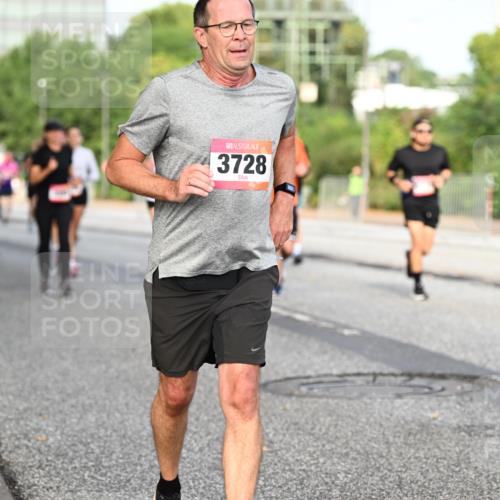 06.09.2026 - CURREX Alsterlauf Dr. Thomas Lammeyer http://msf.ph/oto/10133587 06.09.2026 09:58:32 Laufen 3728 meine-sportfotos.de