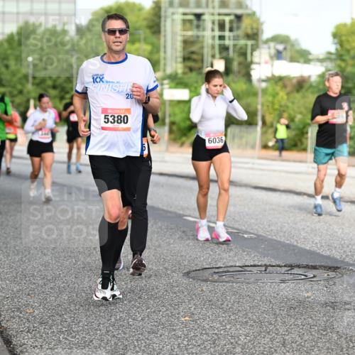 06.09.2026 - CURREX Alsterlauf Dr. Thomas Lammeyer http://msf.ph/oto/10133619 06.09.2026 09:58:35 Laufen 4259, 1, 20, 5380, 6036 meine-sportfotos.de