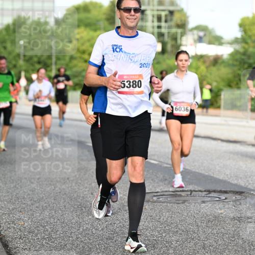 06.09.2026 - CURREX Alsterlauf Dr. Thomas Lammeyer http://msf.ph/oto/10133624 06.09.2026 09:58:35 Laufen 4258, 1, 2023, 5380, 6036 meine-sportfotos.de
