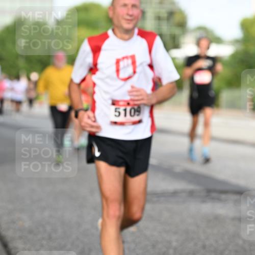 06.09.2026 - CURREX Alsterlauf Dr. Thomas Lammeyer http://msf.ph/oto/10133678 06.09.2026 09:58:41 Laufen 0, 5109 meine-sportfotos.de