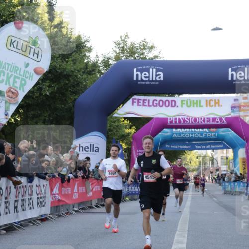 06.09.2026 - CURREX Alsterlauf Yannick Fuchs http://msf.ph/oto/10133838 06.09.2026 09:41:35 Ziel 3779, 4515, 5511, 5676, 5808, 5991, 6122 meine-sportfotos.de